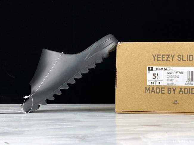 Slide Adidas Black FX0495 Yeezy 0806